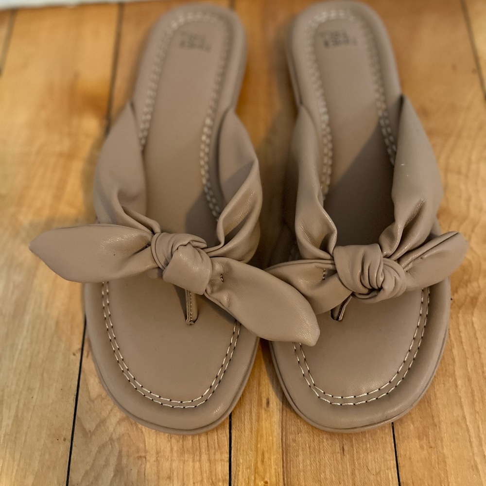 Time and Tru Nude Sandals Size 10